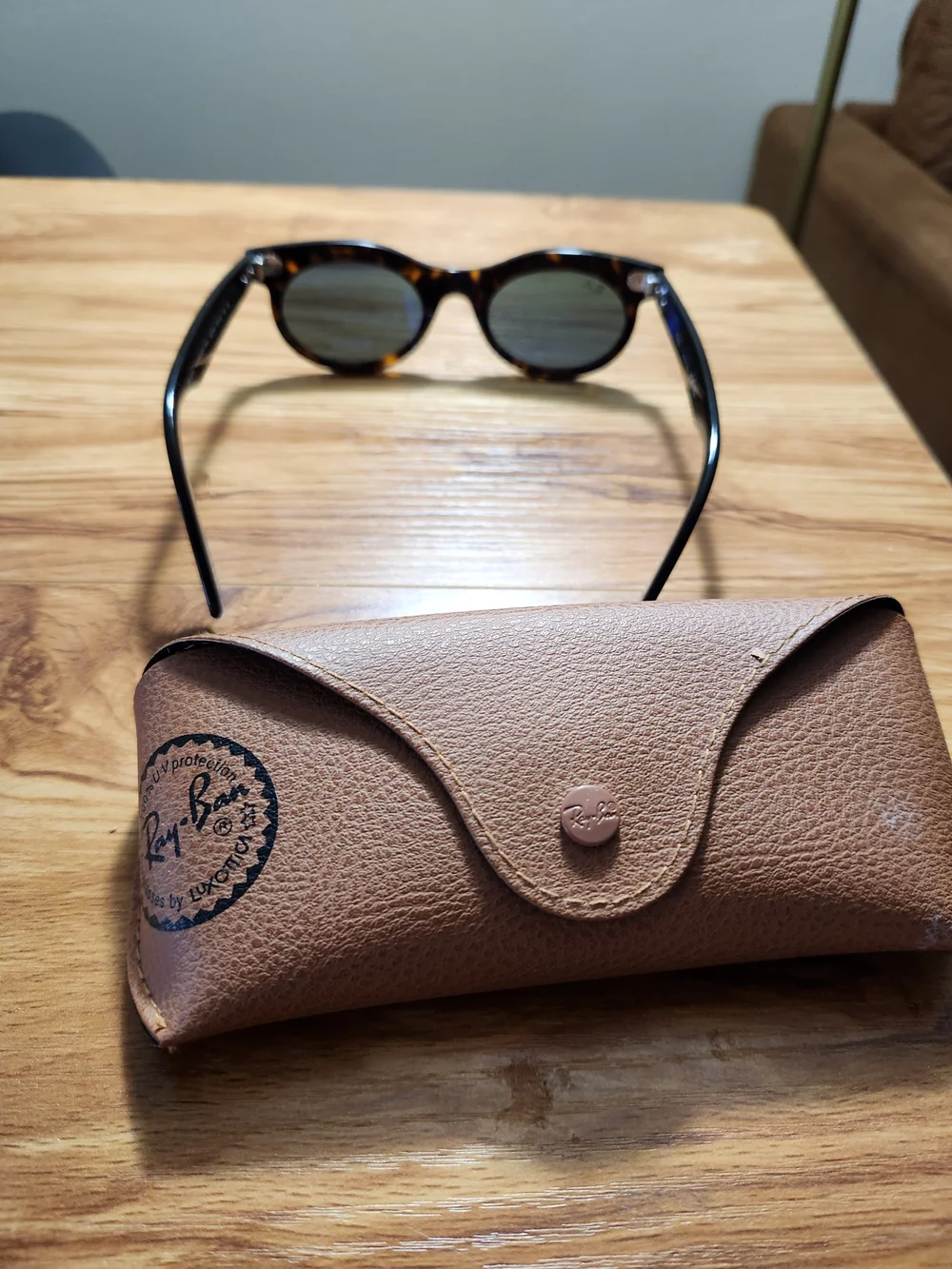 Brand New Ray-ban Oval Wayferer Sunglasses for Women